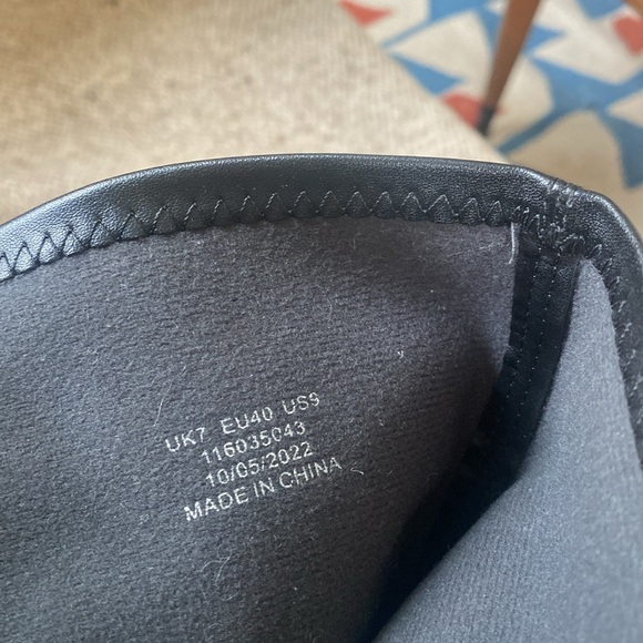 Asos Black Heeled Leather Boots - Picture 2 of 5